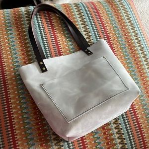 Portland Leather Medium Beluga Classic Tote